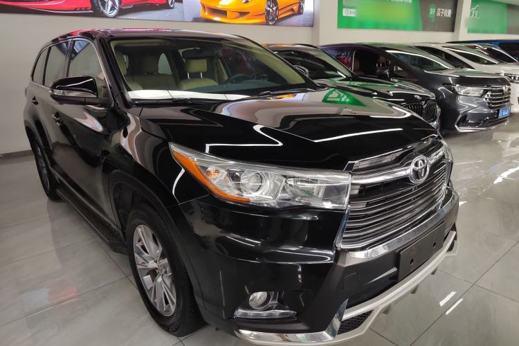 Used Toyota Highlander 2015 2.0T Four-Wheel Drive Elite Edition 7-Seater Front Right 45 Deg