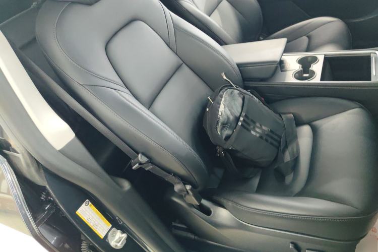 Used Tesla Model Y 2024 Rear-Wheel-Drive Version Right Front Seat