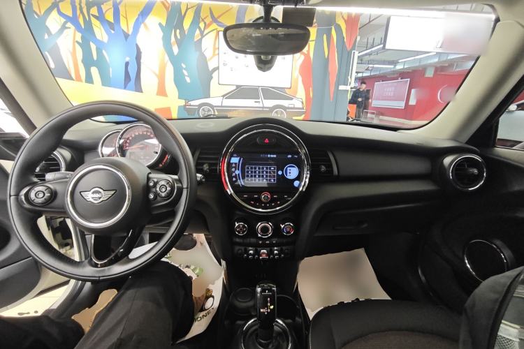 Used MINI 2018 1.5T ONE PLUS Center Console