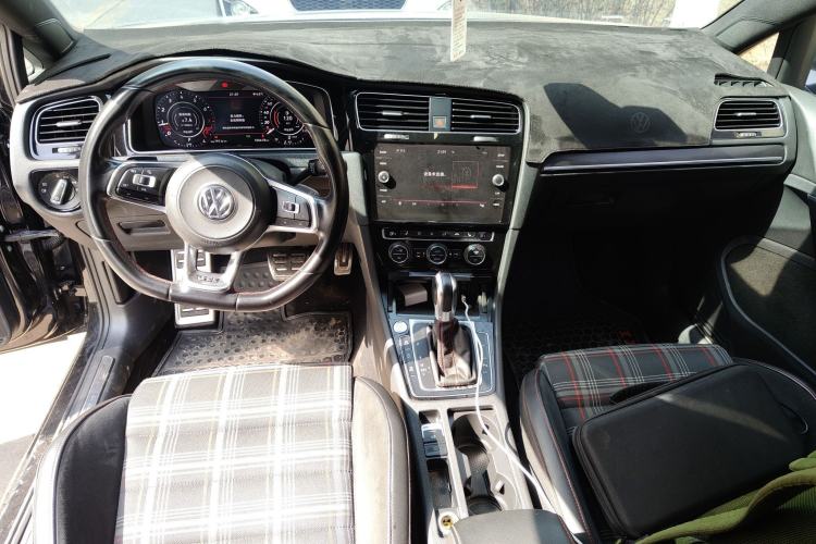 Used Volkswagen Golf GTI 2018 2.0 TSI GTI