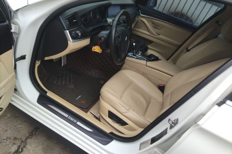 Used BMW 5 Series 2012 530Li Leading Model