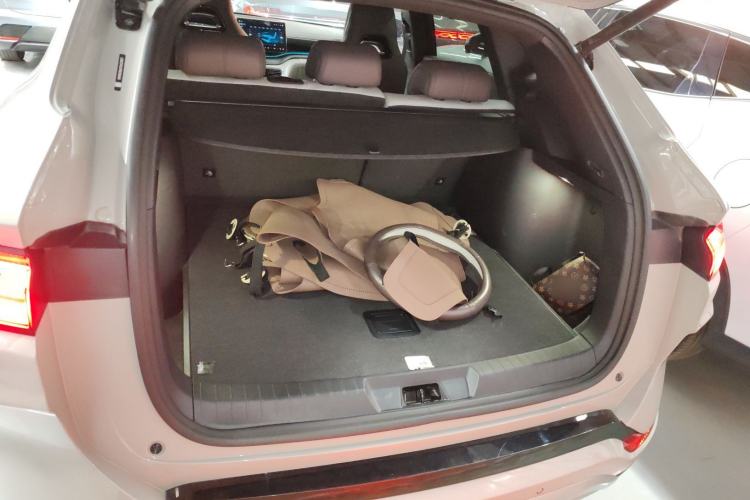 Used BYD Song PLUS New Energy 2025 DM-i 112KM Prestige Model
