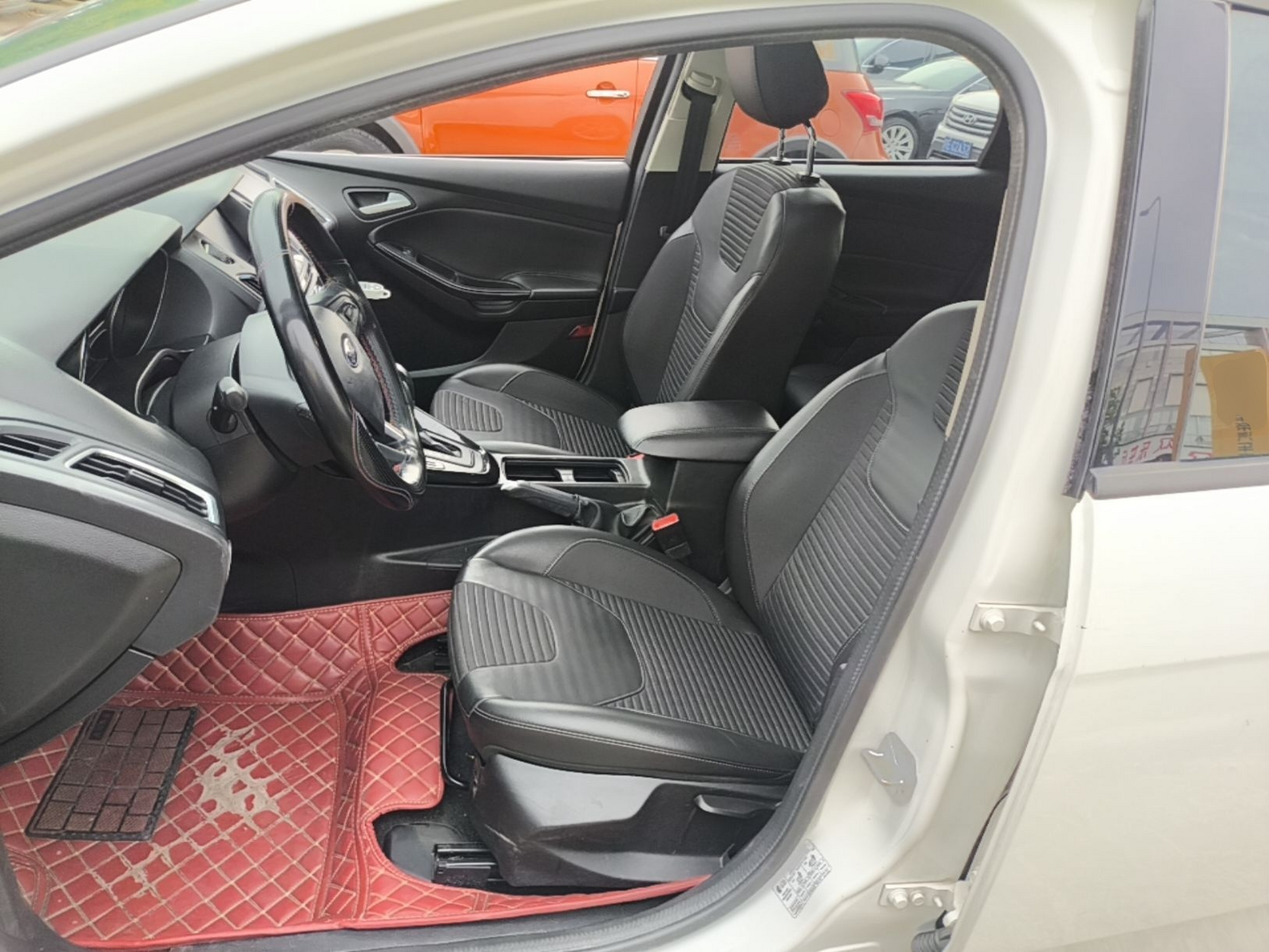 Interior delantero