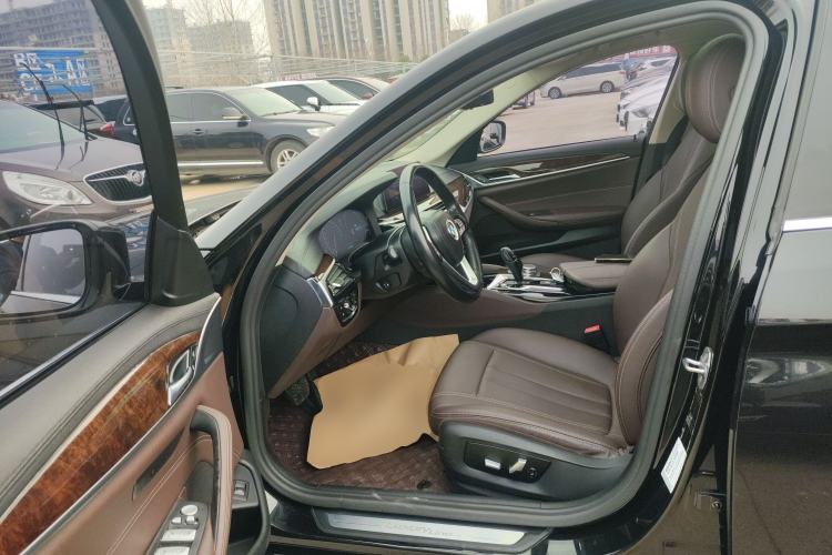 Used BMW 5 Series 2019 525Li Luxury Package