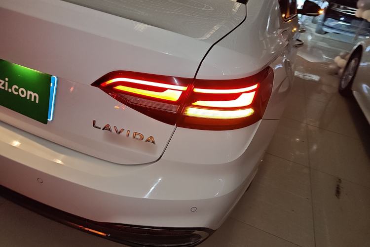 Used Volkswagen Lavida 2023 300TSI DSG Full-Comfort Edition