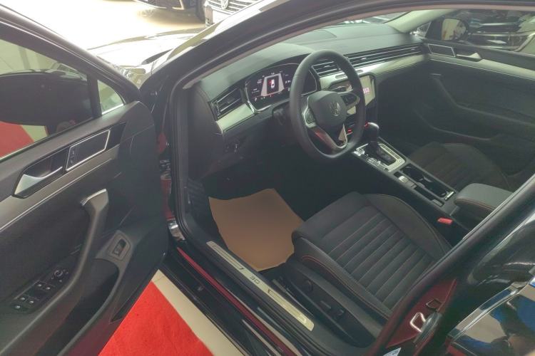 Used Volkswagen Magotan 2021 330TSI DSG 30th Anniversary Edition
