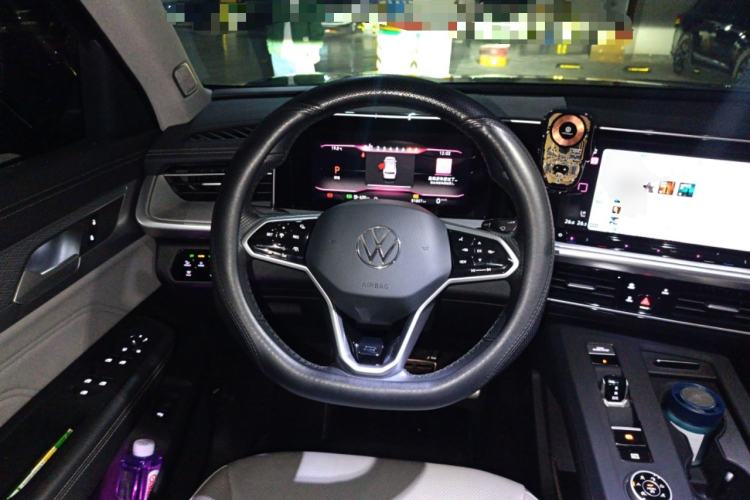 Used Volkswagen Tavendor 2023 380TSI Four-Wheel Drive R-Line First Edition Steering Wheel