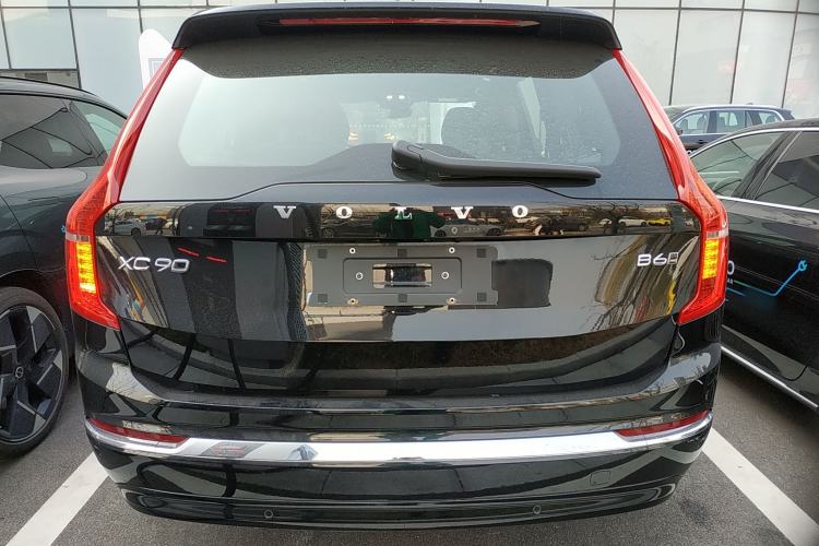 Used Volvo XC90 2023 B6 Zhiya Luxury 7-Seater
