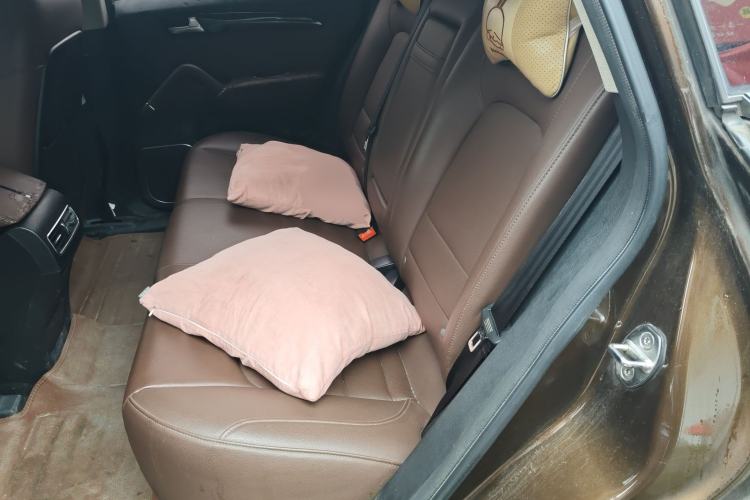 Used Zotye T600 2016 Sports Edition 1.5T Manual Luxury Model Left Rear Seat