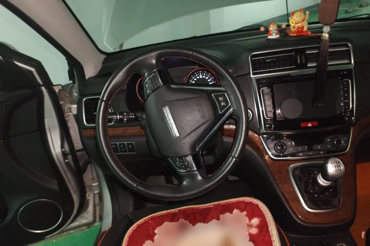 Used Haval H6 2015 Revised Version Sport Edition 1.5T Manual Transmission Two-Wheel Drive Elite Grade
