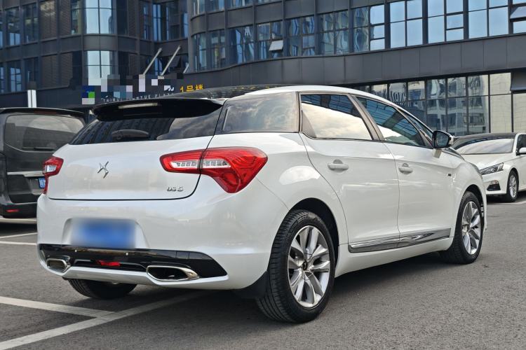 Used DS 5 2013 1.6T Luxury Edition THP160

