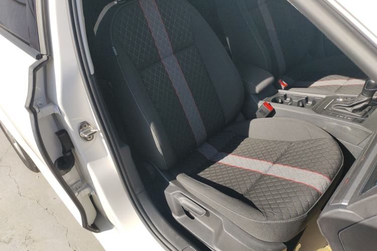 Used Volkswagen Lamando 2019 230TSI DSG Fashion Edition China VI Right Front Seat