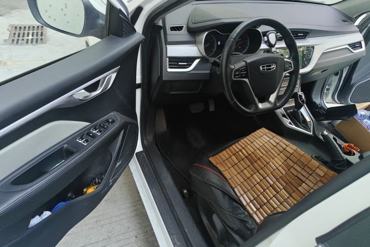 Used Geely Auto Vision 2019 Upgraded Model 1.5L CVT Luxury Version China VI Standard
