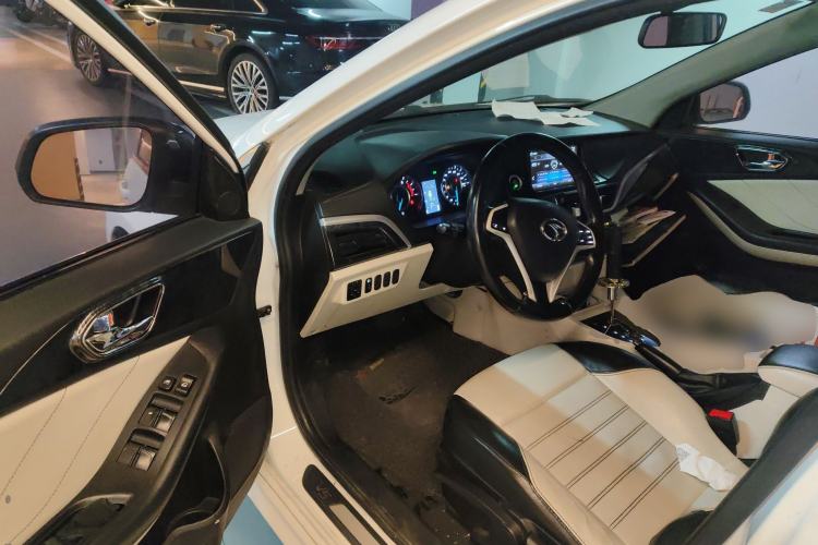 Used Soueast V5 Lingzhi 2017 1.5L CVT New Yiyi Model Driver Seat