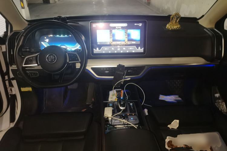 Used BYD Tang New Energy 2018 DM 2.0T All-Wheel Drive Smart Connect Elite 7-Seater China V Emission Standard