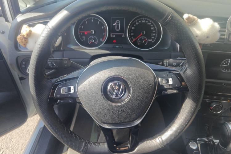 Used Volkswagen Golf 2017 230TSI Automatic Luxury Million-Vehicle Commemorative Edition