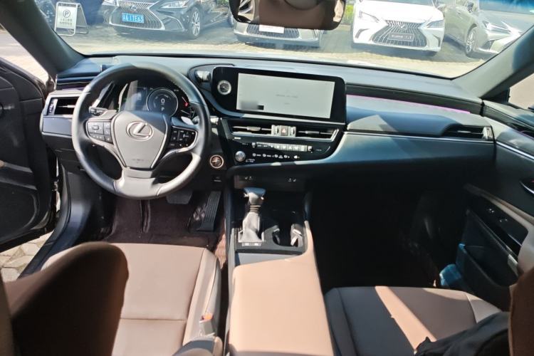 Used Lexus ES 2022 300h Excellence Edition