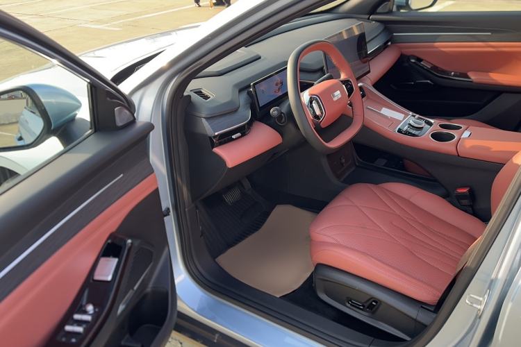 Used Geely Galaxy L6 2025 EM-i 140km Starship Edition
