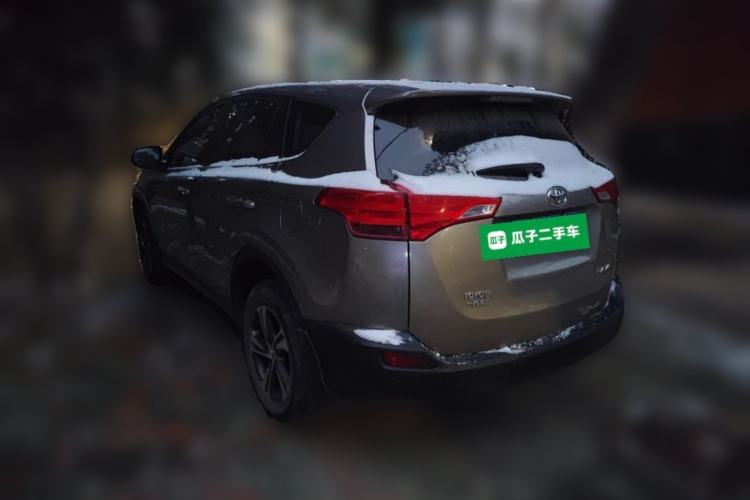 Used Toyota RAV4 2015 2.0L CVT Two-Wheel Drive Fashion Edition