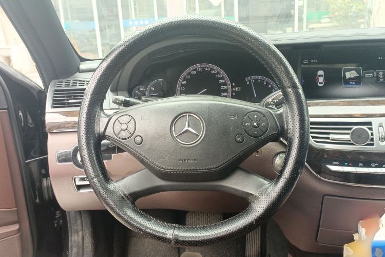Used Mercedes-Benz S-Class 2012 S 300 L Business Standard Model