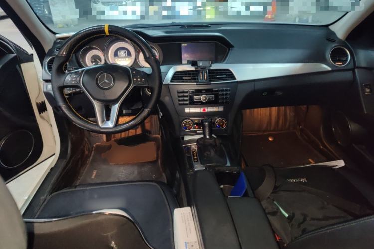 Used Mercedes-Benz C-Class 2011 C 200 Fashion Travel Edition
