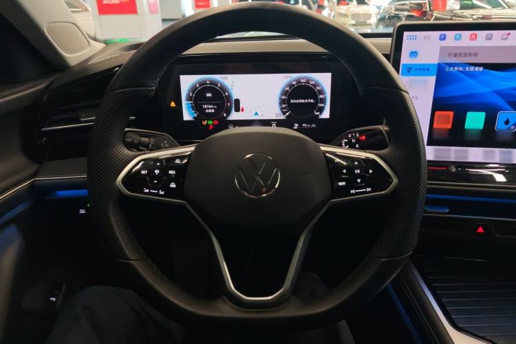 Used Volkswagen Magotan 2024 380TSI DSG Prestige Edition DaMai Package
