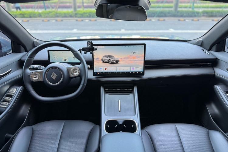 Used Baojun Yunhai 2024 140km Plug-in Hybrid Version Interior 9