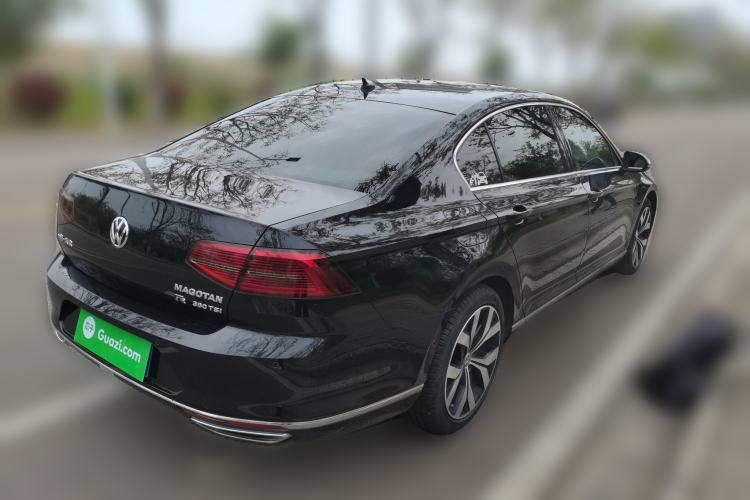 Used Volkswagen Magotan 2018 380TSI DSG Prestige Model Rear Right 45 Deg