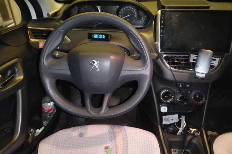 Used Peugeot 2008 2014 1.6L Automatic Trend Edition Steering Wheel