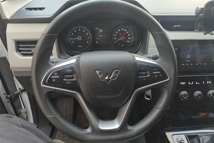 Used Wuling Hongguang PLUS 2019 1.5T Manual Luxury 7-Seater