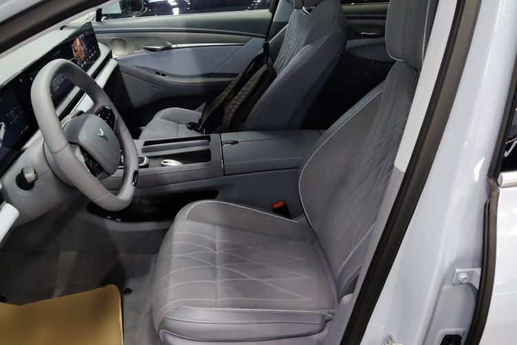 Used VOYAH PASSION 2023 Four-Wheel Drive Flagship Edition