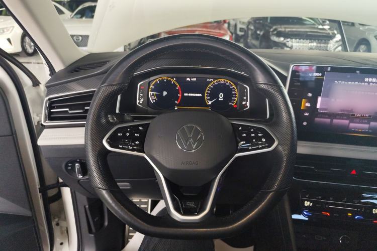 Used Volkswagen Tiguan L 2022 330TSI Automatic Two-Wheel Drive R-Line Enhanced Edition
