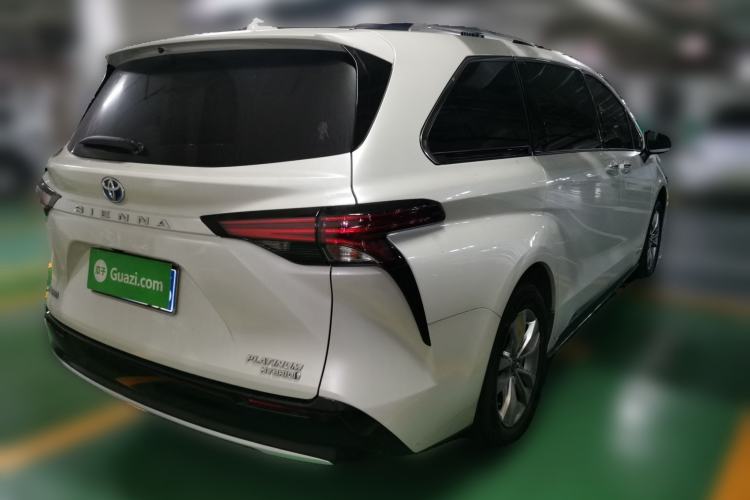 Used Toyota SIENNA 2021 2.5L Hybrid Platinum Edition Rear Right 45 Deg