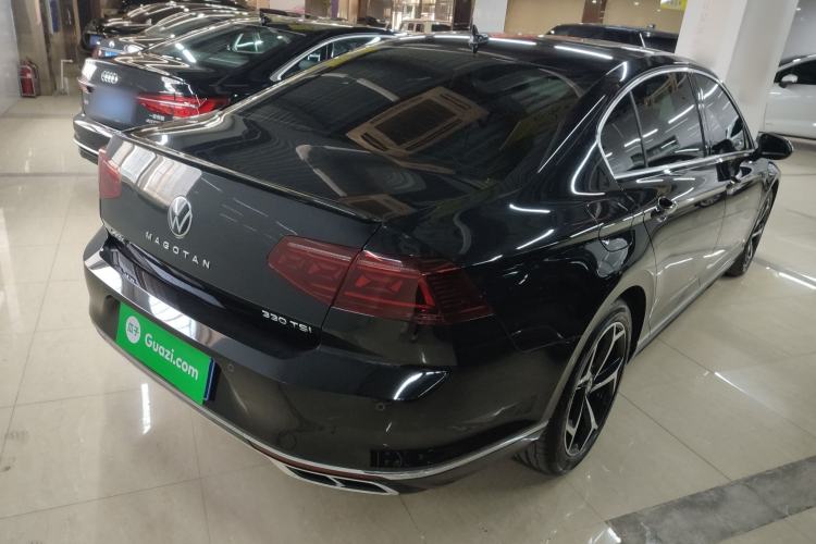 Used Volkswagen Magotan 2023 2 Million Units Commemorative Edition 330TSI DSG Luxury Version Rear Right 45 Deg
