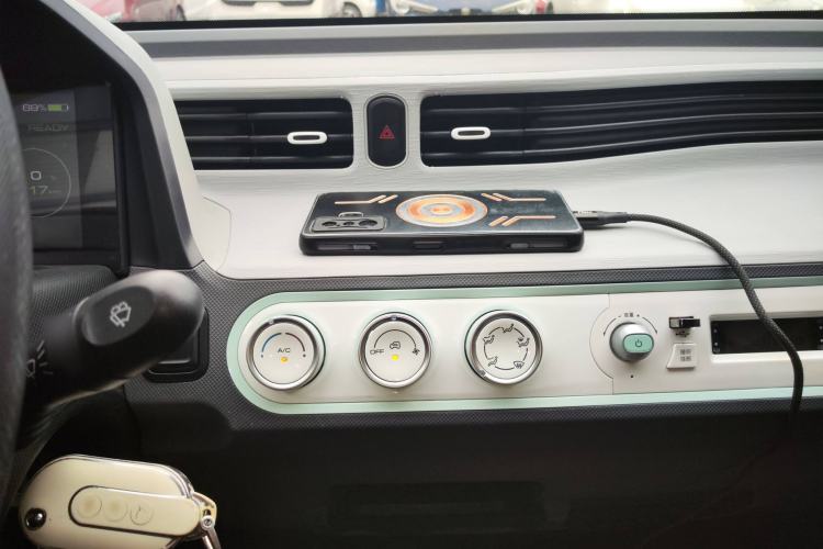 Used Wuling Hongguang MINIEV 2022 Macaron Premium Model – Lithium Iron Phosphate