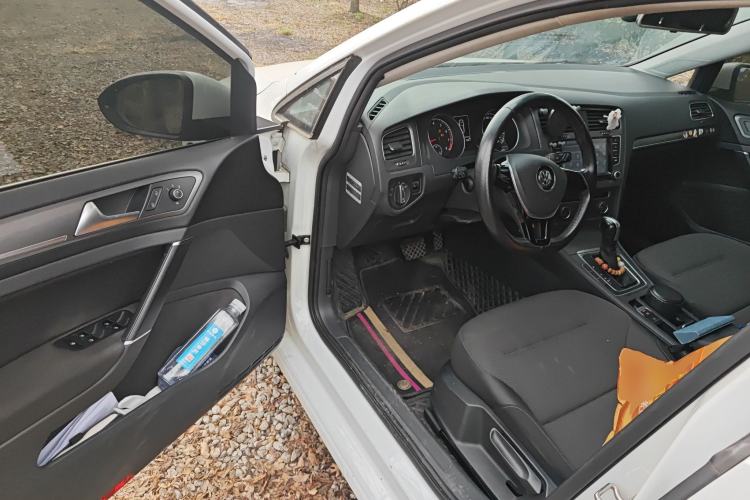 Used Volkswagen Golf 2016 1.6L Automatic Comfort Model
