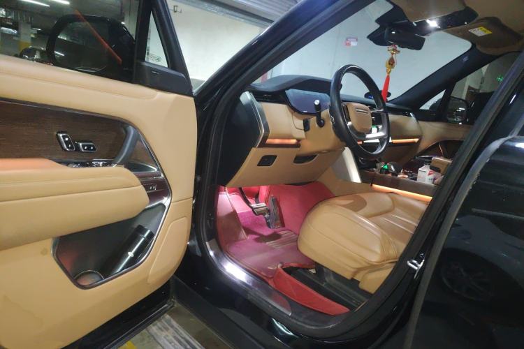 Used Land Rover Range 2023 3.0 L6 400 PS Prestige Seven-Seater Extended Version
