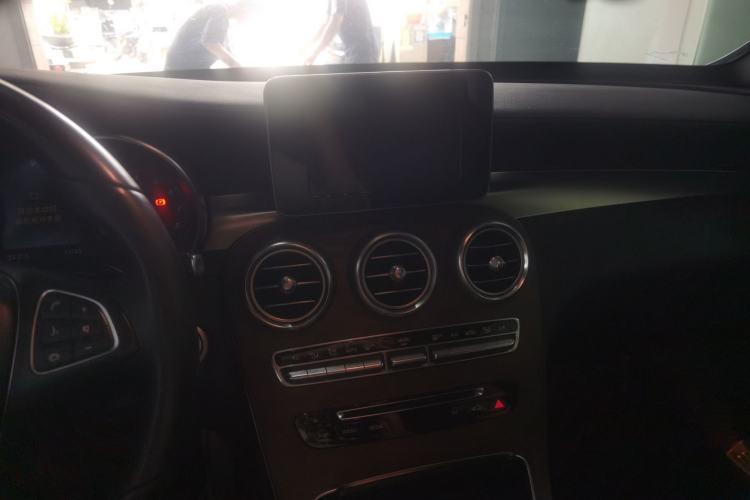 Used Mercedes-Benz GLC 2017 GLC 300 4MATIC Sport Edition Audio And AC Panel