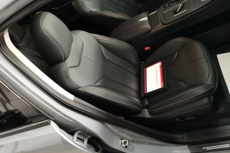 Used Venucia V DD-i 2023 60km iD Version
