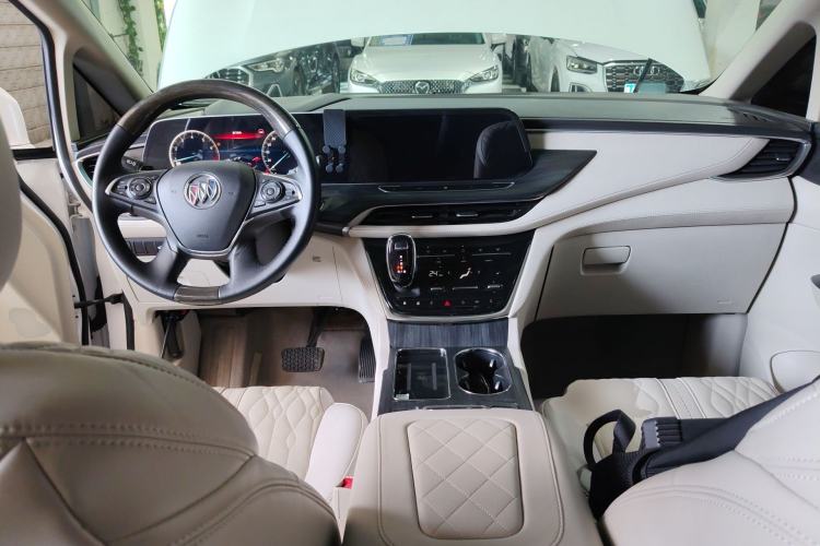 Used Buick GL8 2022 ES Landtrek 653T Comfort Edition