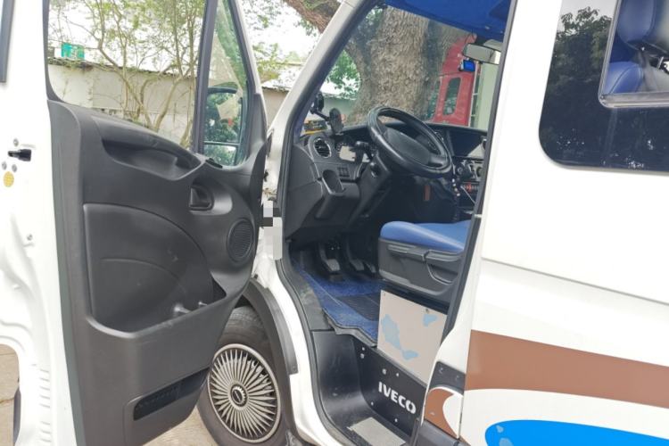 Used Iveco Eurocargo 2020 2.3T Manual Super-Rui Short Wheelbase High Roof High-Performance F1A