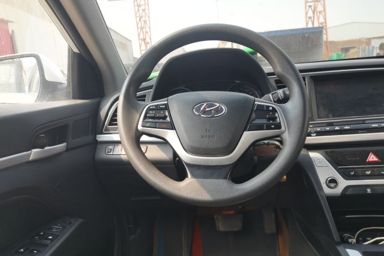 Used Hyundai Elantra (6th Generation / Lingdong) 2016 1.6L Automatic ZhiXuan – Elite Version Steering Wheel