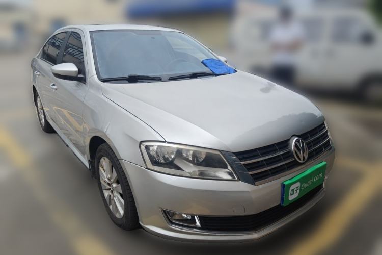 Used Volkswagen Lavida 2013 1.6L Manual Comfort Edition
