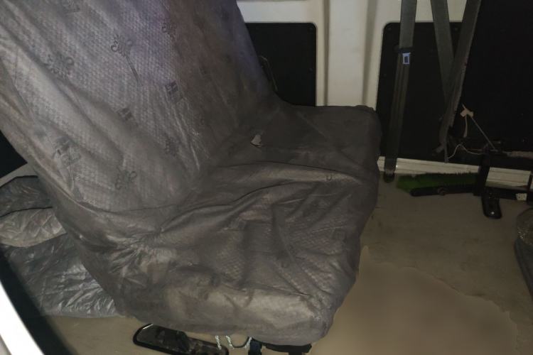 Used CHANGAN KAICHENG Ruixing M60 2023 1.6L CNG Comfort-Grade 6-Seater Passenger Vehicle
