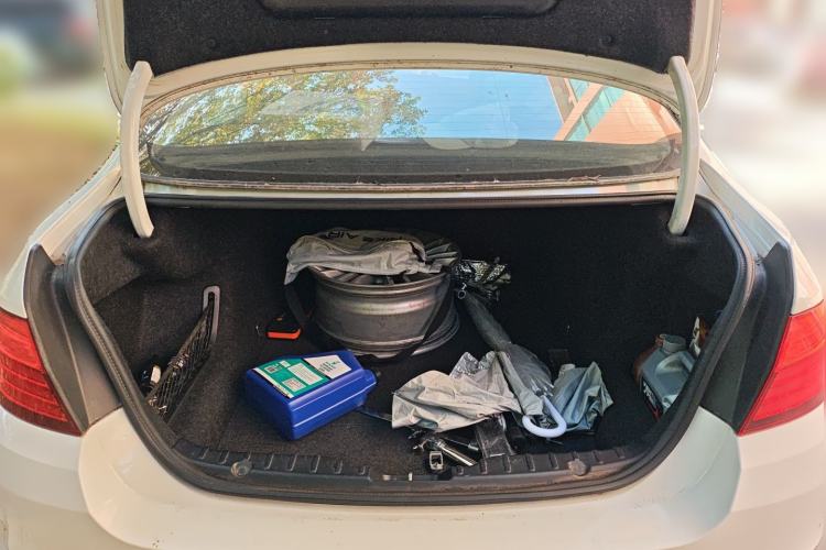 Used BMW 5 Series 2014 525Li Leading Model
