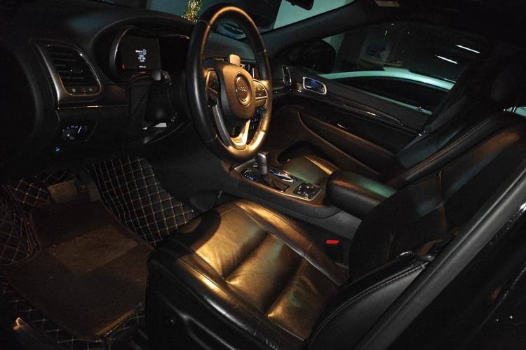 Used Jeep Grand Cherokee 2017 3.0L Comfort Navigation Edition Left Front Seat