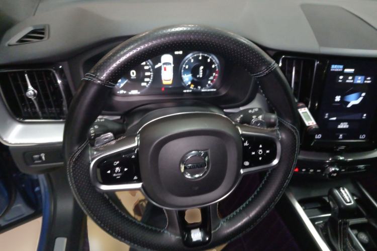 Used Volvo XC60 2018 T5 4x4 Smart & Sporty Edition