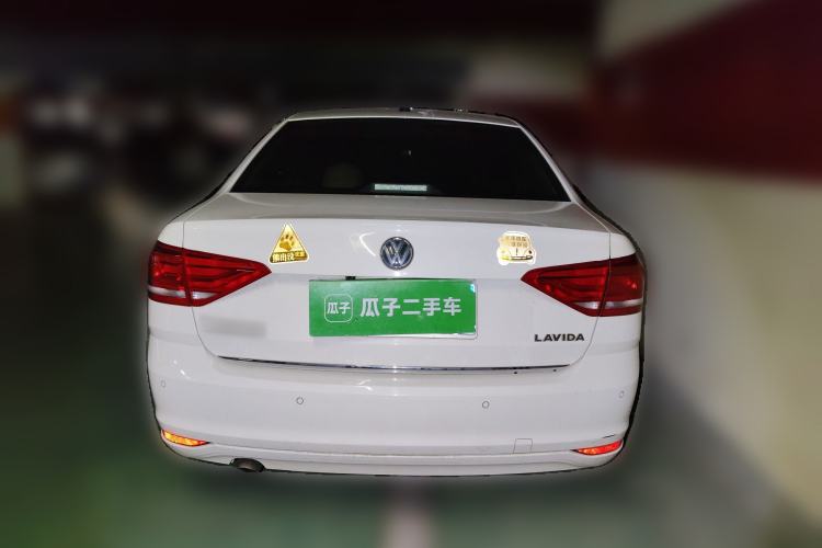 Used Volkswagen Lavida 2015 1.6L Manual Comfort Edition
