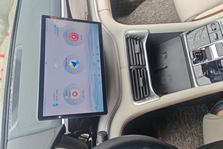 Used BYD Song PLUS New Energy 2024 HONOR Edition DM-i 150km Flagship PLUS Audio And AC Panel