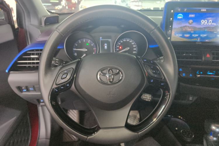 Used Toyota IZOA 2020 2.0L Yichi Version
